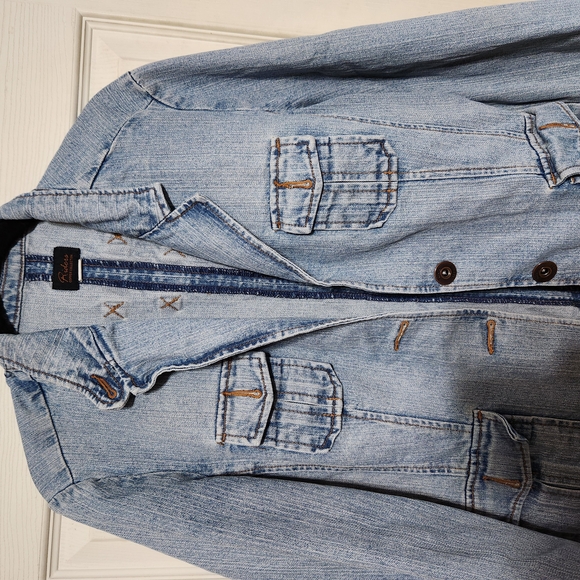 Light Blue Denim Jacket - Picture 3 of 9